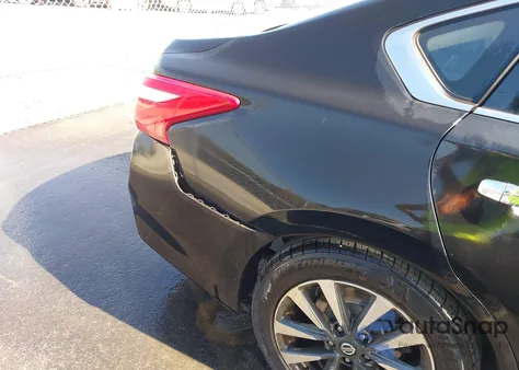 2017 Nissan Altima 2.5 Sv z USA, uszkodzony, nr VIN 1N4AL3AP6HC229016